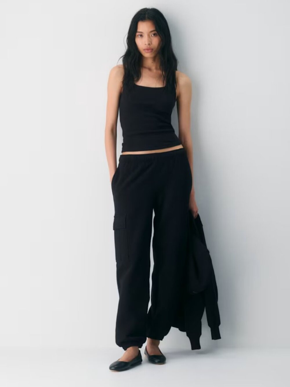 NWT Aritzia Sweatfleece MEGA CARGO JOGGER Black S-TALL